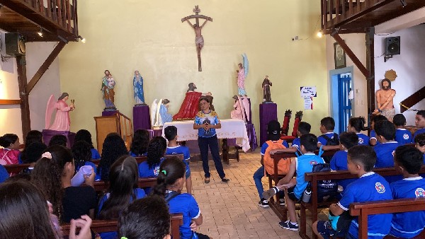 Estudantes participam de atividades em homenagem ao Padre Cícero