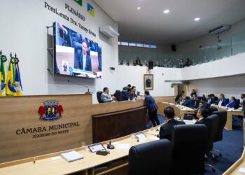 Câmara de Juazeiro do Norte realiza sessão ordinária extensa