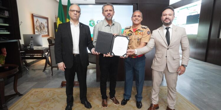 Governo do Ceará anuncia concurso público com 450 vagas para o Corpo de Bombeiros