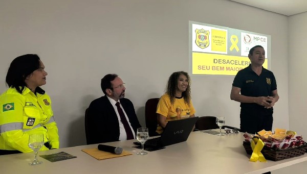 Demutran promove curso de Direção Defensiva em parceria com Escola do Ministério Público no Maio Amarelo