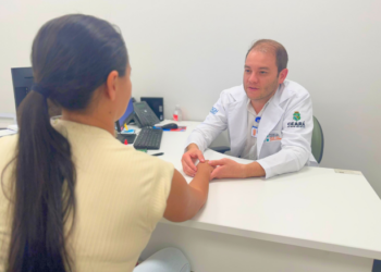 Especialista fala sobre causas, sintomas e medidas para reduzir riscos do câncer de ovário