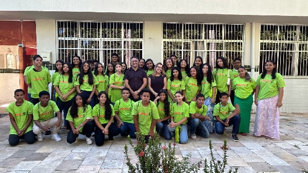 Estudantes do 9º ano da rede pública municipal participam de aula inaugural do Programa Partiu IF