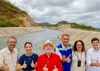 Presidente Lula assina ordem de serviço para ampliação no projeto de transposição do Rio São Francisco