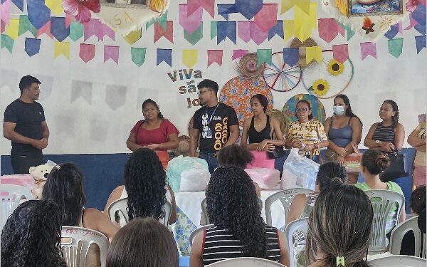 25 gestantes recebem kits natalidade no CRAS Frei Damião