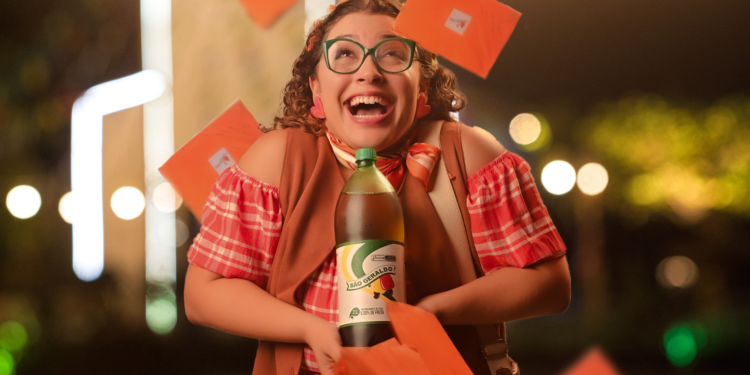 São Geraldo faz ‘Correio Elegante’ e recebe declarações de amor durante campanha junina