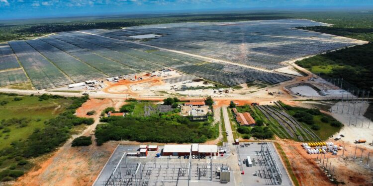 Ceará ganha novo complexo solar com geração de mais de 1000 novos empregos
