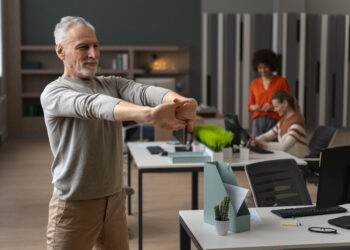 Ginástica laboral: veja a importância dessa prática na rotina profissional