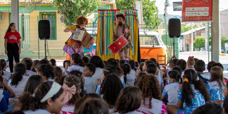 Projeto Risoterapia Circense realiza espetáculo gratuito e aberto ao público no Instituto Corrupio