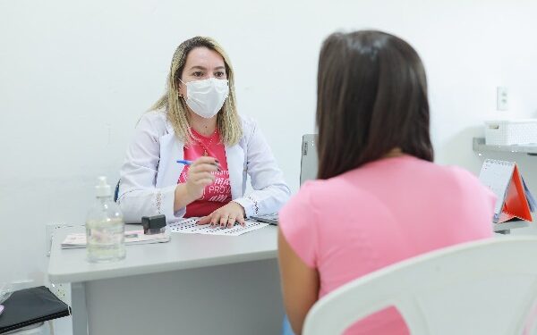 Juazeiro do Norte cria guichê exclusivo para agendamento de mamografias de mulheres entre 49 e 65