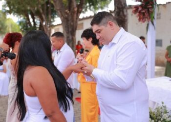 Em Juazeiro do Norte, 20 casais oficializam união no 2º Casamento Coletivo promovido pela Prefeitura