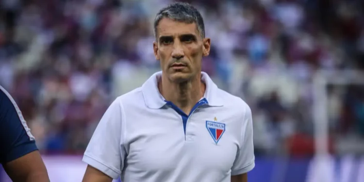 Fortaleza demite Juan Pablo Vojvoda