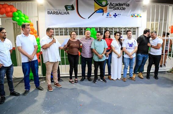 Academia de Saúde Pedro de Sá Gurgel é reinaugurada na praça kenedy, em Barbalha
