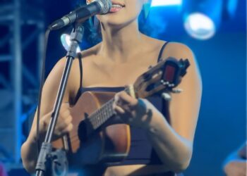 “O samba é nosso dom”: Barbara Gomes apresenta show no Mirante Sonoro neste mês de agosto