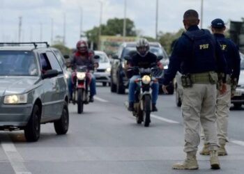 PRF transfere a fiscalização de trechos de rodovias federais a órgãos do Estado do Ceará