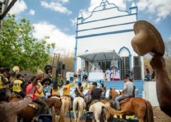 O Cariri em romaria: no Caldeirão, a fé libertadora renova a história e a identidade de um povo