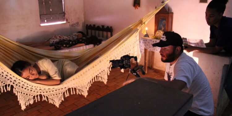 Uma Voz Chamada Francisca: Longa gravado em Aurora será lançado em setembro e traz às telas história de tragédia que virou devoção popular