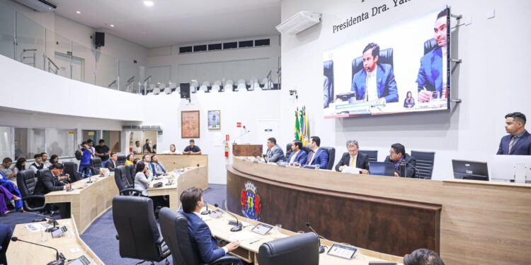 Câmara Municipal aprova projeto que garante visitas mensais de dentistas em escolas de Juazeiro do Norte