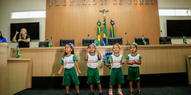 Câmara municipal de Barbalha recebe audiência pública do projeto “Pequenos Passos” do MPCE