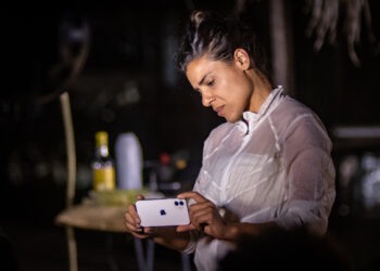 EJA da Escola Alaíde Silva Santos recebe espetáculo sobre memória, resistência e agricultura familiar