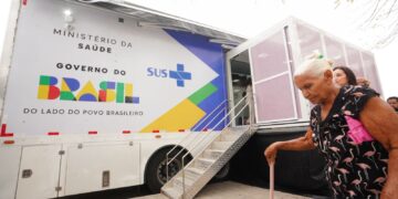 Em Juazeiro do Norte, Carreta da Saúde leva exames e diagnóstico para mulheres