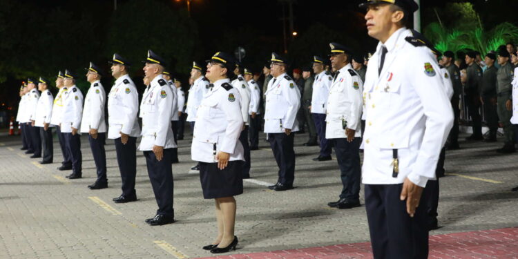 Polícia Militar ganha 60 oficiais após promoção comandada pelo governador Elmano de Freitas