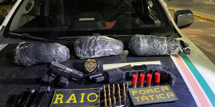 Ofensiva policial resulta na prisão de dois suspeitos e na apreensão três armas de fogo e drogas no Cariri