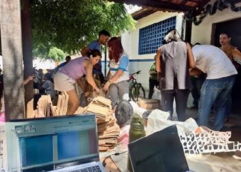 Mais de duas toneladas de materiais são arrecadados no primeiro dia do projeto Quem Recicla, Ganha! nas escolas