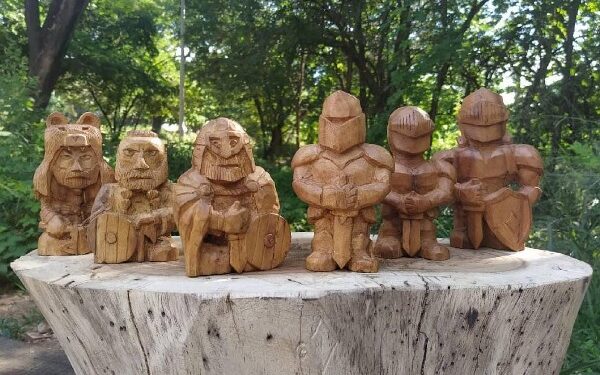 Oficina “Arte em Madeira – Esculpindo as Raízes” acontece de 8 a 12 de dezembro no Centro de Artesanato Maria Cândido