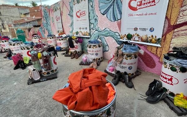 Início do 4° Bazar Solidário movimenta comunidade do Horto