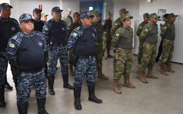 Entregue os novos fardamentos e porte funcional ao Grupamento Ambiental e Grupo Tático Motorizado de Juazeiro do Norte