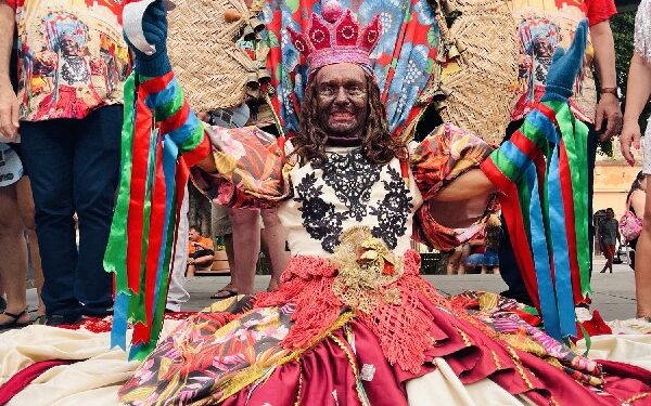 Pré-Carnaval do Crato é aberto com homenagem a João do Crato e cortejo cultural