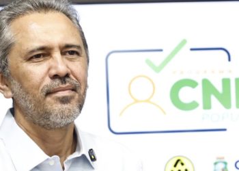 Governo do Ceará anuncia distribuição de mais de 11 mil cartões da CNH Popular