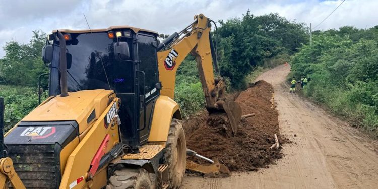 Com investimento de R$940 mil, Cagece finaliza obra de melhoria no abastecimento da Vila Planalto e Sítio Popôs