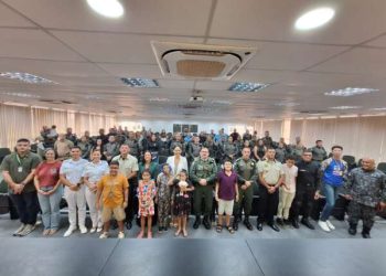 PMCE realiza formatura de 304 policiais em capacitação para abordagem de pessoas com autismo