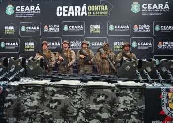 Polícia Militar do Ceará recebe novas armas e quase 4,5 mil coletes de proteção balística