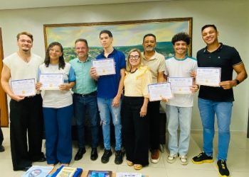 Versos que preservam a memória: estudantes são premiados em concurso que homenageia Bárbara de Alencar no Crato