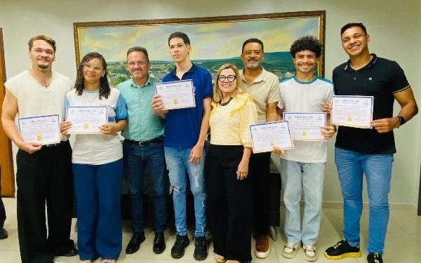 Versos que preservam a memória: estudantes são premiados em concurso que homenageia Bárbara de Alencar no Crato