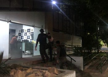 Homem é preso em flagrante pela PMCE por maus-tratos a cadela em Juazeiro do Norte