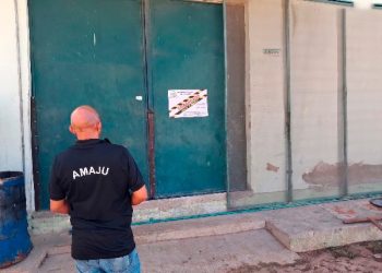 AMAJU realiza vistoria e interdita setor de graxaria em frigorífico de Juazeiro do Norte