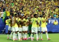 Brasil faz 3 na Escócia e avança em 1º